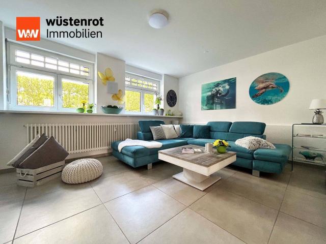 SPEKTAKULÄR. Moderne 3 Zimmer auf 80 m². Mit beeindruckender Galerie. Eigener Balkon und Terrasse