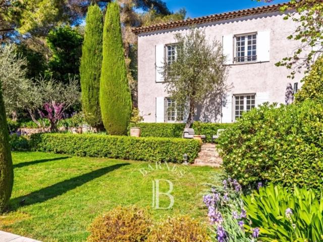 Spéracèdes Bastide 17 ème siècle A pied de Peymeinade