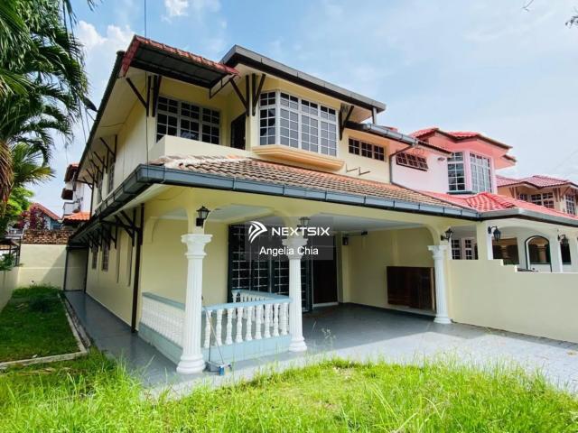 Spesifikasi: Terrace 2 tingkat Freehold Lot untuk Orang Melayu Keluasan tanah: 1302 Bilik Tidur: 4 blik Tidur Bilik Air: 3 bilik air Fully renovated Kejiranan Melayu Fully furnished