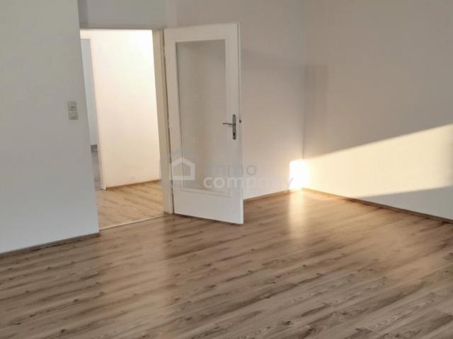 Spitzen 3 Zimmer Wohnung mit Loggia