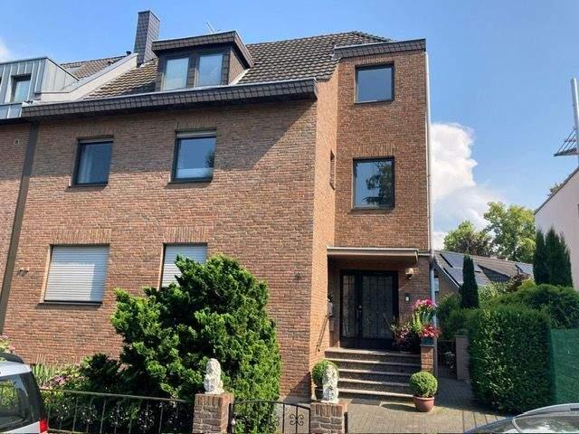 Spitzenlage Auenviertel Rodenkirchen interessantes Dreifamilienhaus mit Potential