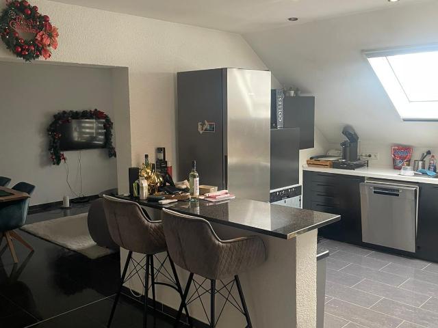 Spicheren, bel appartement à louer rénové F3, avec garage et cave