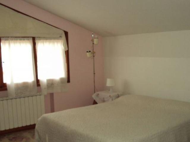 SPINEA CENTRO CAMERA GRANDE IN VILLETTA