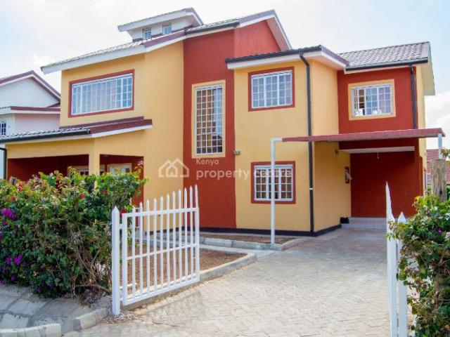 Splendid 4 Bedrooms All Ensuite Townhouses + Dsq