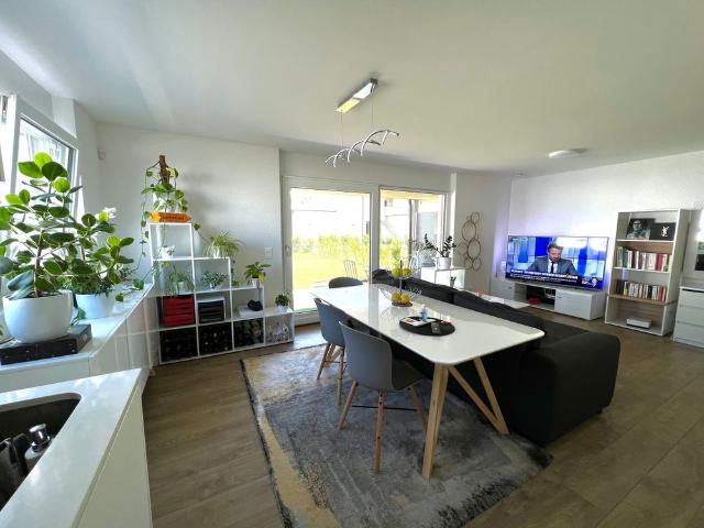 Splendid 2.5 room apartment with large 100m2 garden