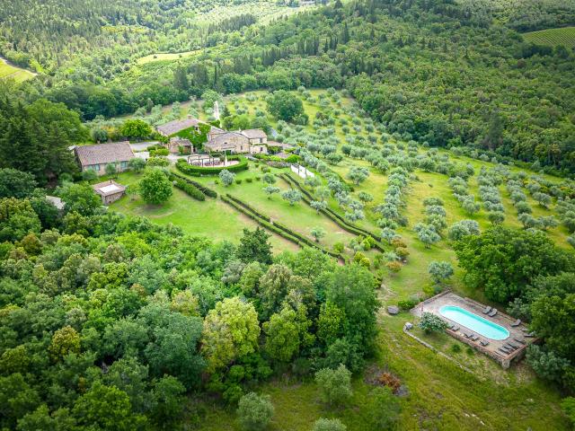 Splendido casale con piscina e terreno in Chianti 1000m² Tavarnelle Val di Pesa