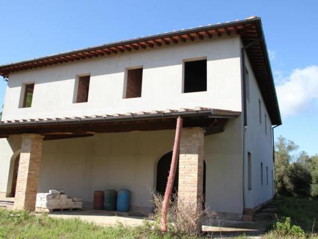 Splendido Casale Da Ultimare Immerso nel Verde delle Colline Pisane della Valdera