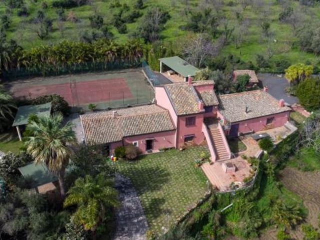 Splendido casale siciliano
