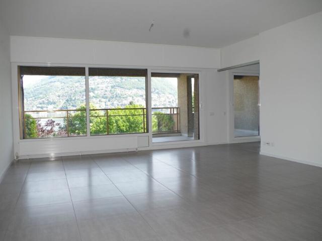 Splendido appartamento duplex di 4 1/2 locali con vista sul lago di Lugano