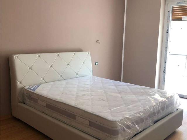 SPLENDIDO TRIVANI ARREDATO VIALE TEOCRITO