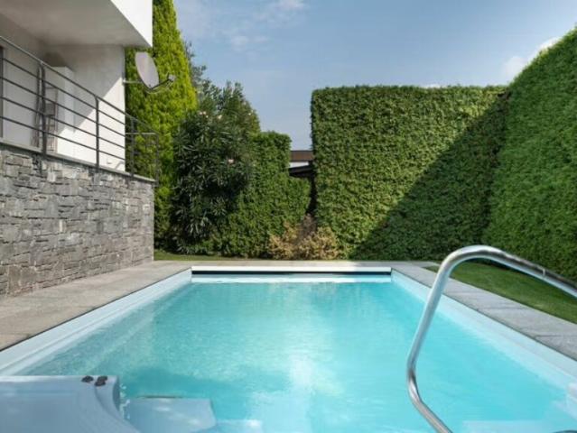 Splendida bifamigliare con piscina Sementina