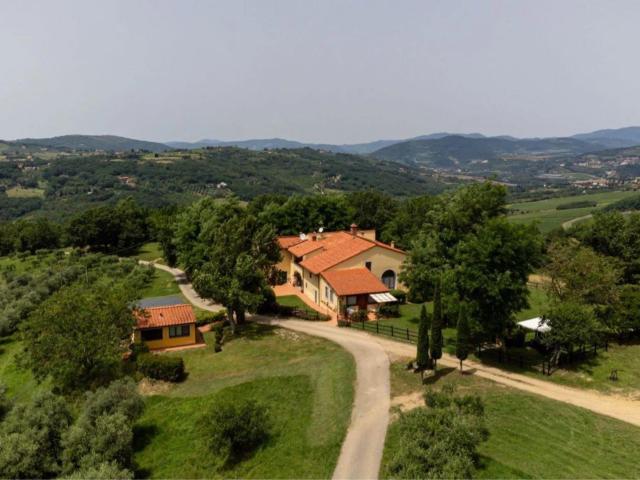 Splendida tenuta nel Chianti Classico 2000m² Reggello