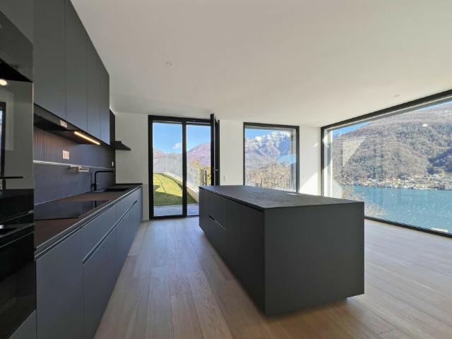 SPLENDIDA VILLA 7.5 LOCALI CON VISTA DA SOGNO A VICO MORCOTE