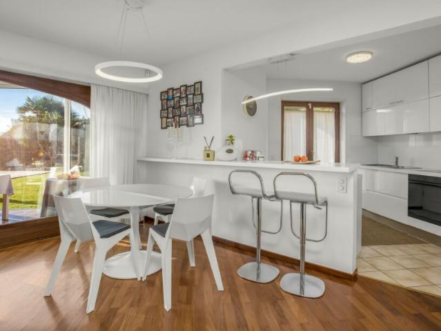 SPLENDIDA VILLA 6.5 LOCALI VISTA LAGO CON PISCINA A BIOGGIO