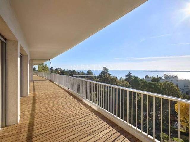Splendide 5 pièces avec vue mer panoramique dans une résiden. 207m² Cannes