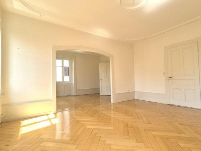 Splendide appartement de 7 pièces avec grand jardin à La Chaux de Fonds
