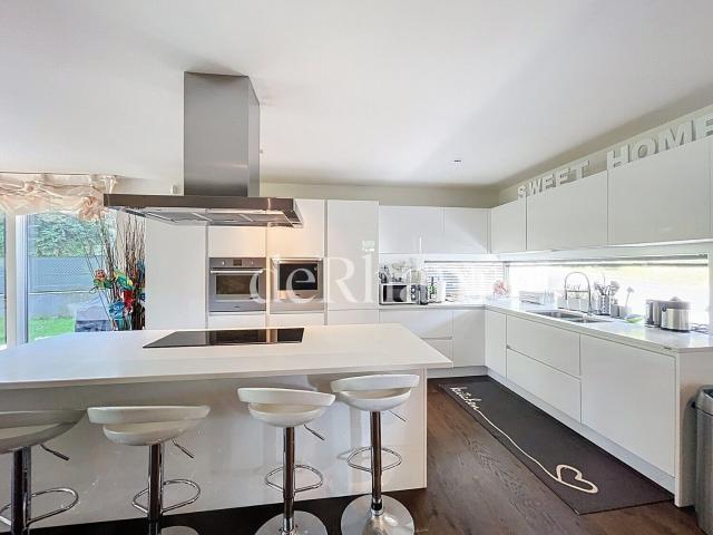 Splendide duplex de 5.5 pièces avec terrasse et jardin! Dreamo. Ch