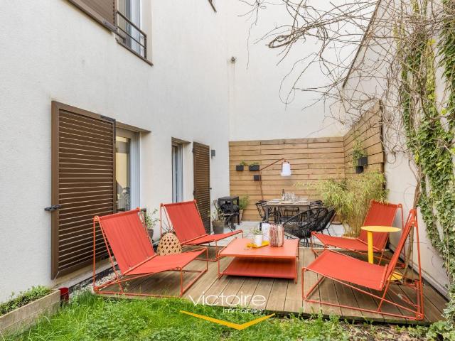 Splendide et lumineux T4 Duplex de plus de 119m² 3 ch + bureau 2 terrasses A 5min de la place du Chateau