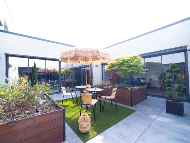 Splendide Maison contemporaine d'environ 320 m²