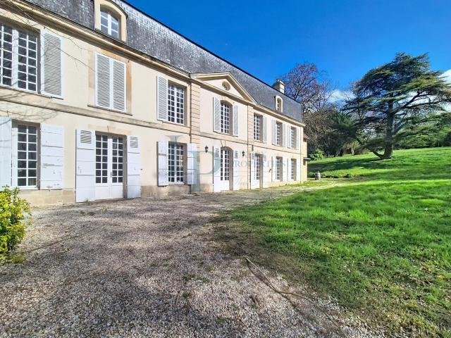 SPLENDIDE MAISON DE MAITRE DANS LE CALVADOS