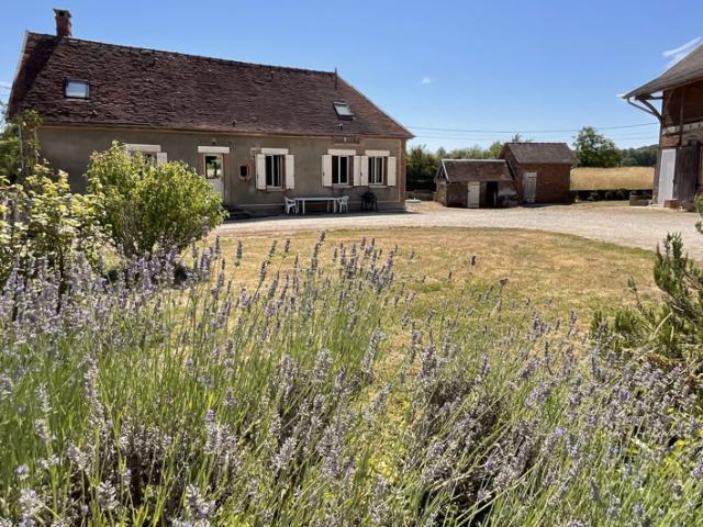 Splendide Maison Rénovée, Secteur Campagne d'AUXON