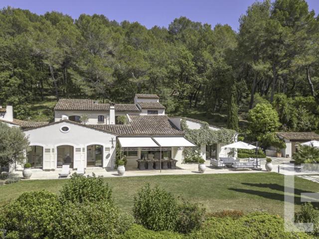 Splendide propriété à vendre située à Mougins