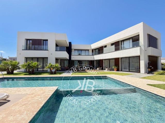Splendide villa à vendre à Souissi. 6 pièces