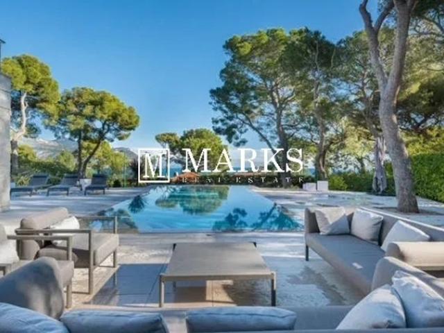 Villa élégante avec vue panoramique sur la mer à Saint Jean Cap Ferrat