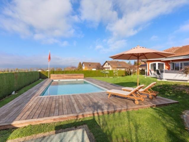 Splendide villa en bordure de zone agricole avec débouchée sur le lac