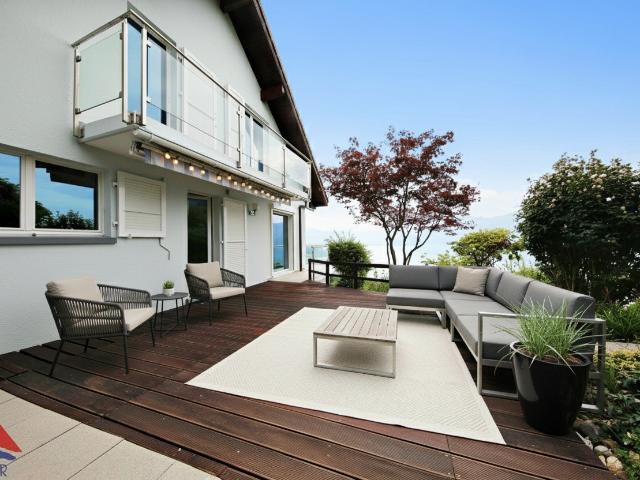 Splendide villa individuelle de 7.5 pièces avec vue panoramique sur le lac – Grandvaux
