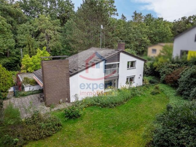 Split Level Architektenhaus mit eingewachsenen großem Grundstück am Burgberg in Erlangen