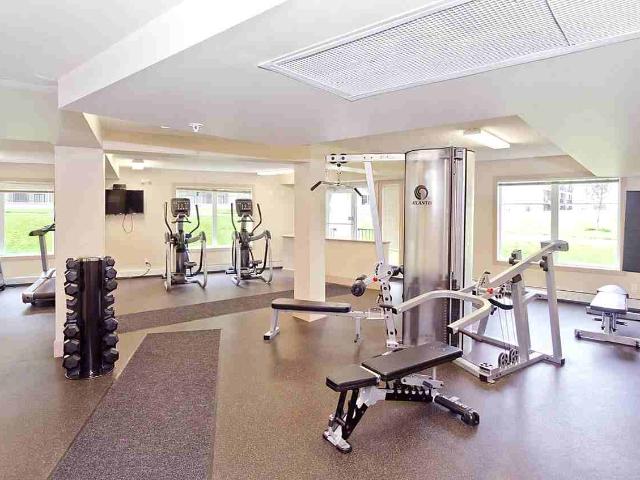 Spruce Ridge Gardens 2 Bedroom Apartment for Rent at 19A 104 19a Hemlock Cres. Sw, Calgary, AB T3C 2Z2 Spruce Cliff