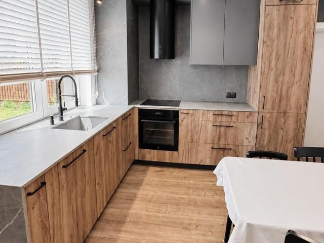 Sprzedam 4 pokojowe mieszkanie 62 m² z ogrodem i garażem