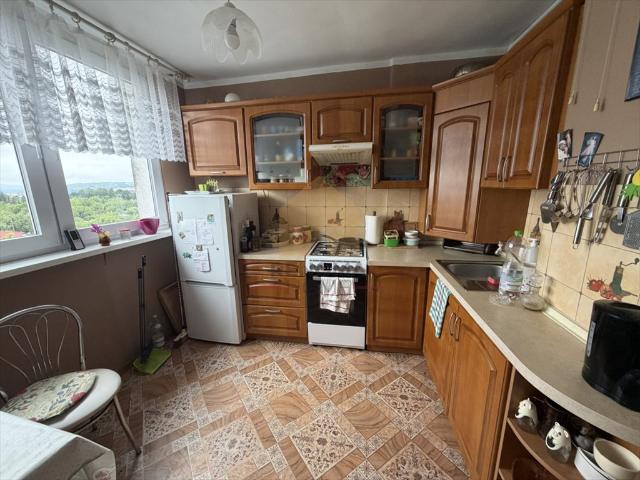 Sprzedam 2 pokojowe mieszkanie 47 m² z panoramicznym widokiem w Kłodzku