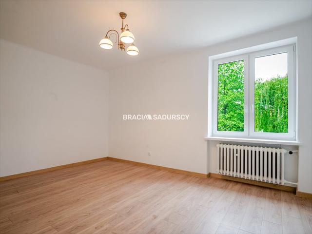 Sprzedam 2 pokojowe mieszkanie 49 m² po remoncie w Krakowie