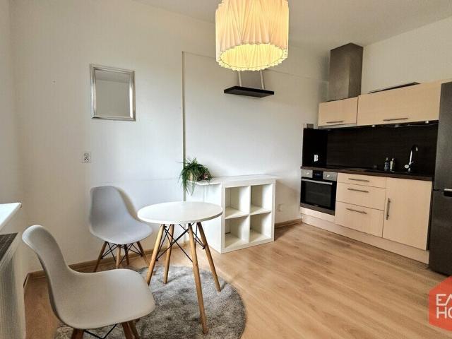Sprzedam 3 pokojowe mieszkanie 41 m² w Poznaniu z balkonem