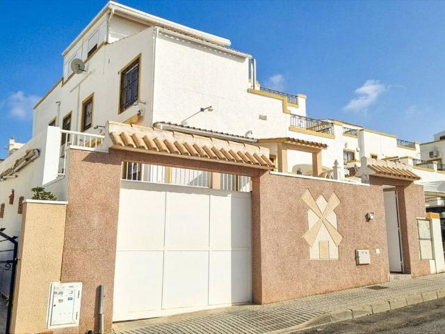 Na sprzedaż przestronna willa 160 m² w Los Altos, Costa Blanca