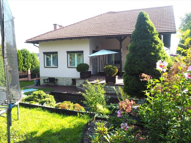 Sprzedam dom 180 m² w Wadowicach z garażem i tarasem