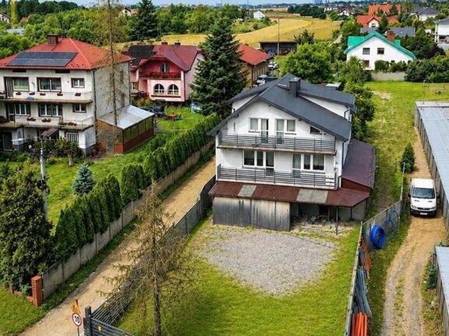 Sprzedam dochodową nieruchomość 360 m² w Cedzynie