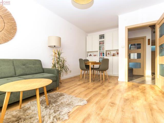 Sprzedam funkcjonalne 2 pokojowe mieszkanie 48 m² w Warszawie