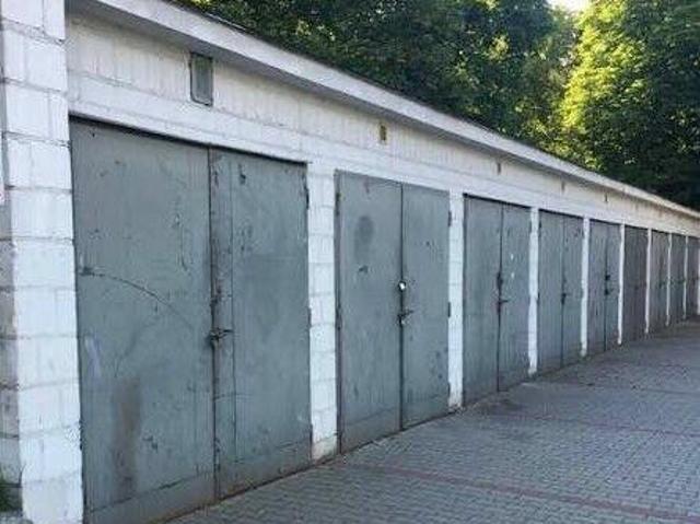 Sprzedam garaż murowany z kanałem ul Dembowskiego KALINA