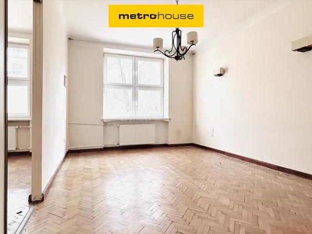 Sprzedam klimatyczne 2 pokojowe mieszkanie 63 m² w Warszawie