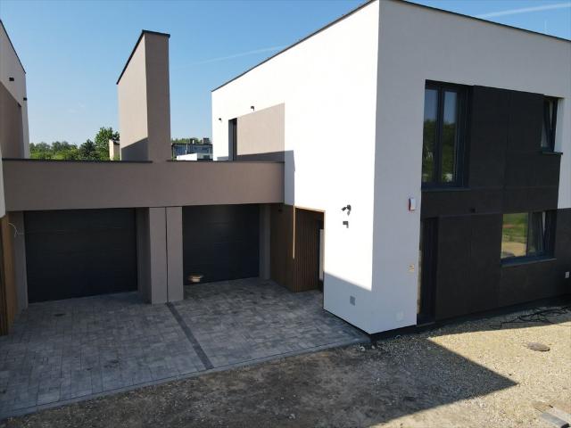 Sprzedam nowoczesny dom 138 m² w Mysłowicach z garażem