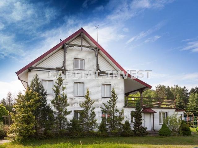Sprzedam pensjonat nad jeziorem w Kruklankach 352 m²