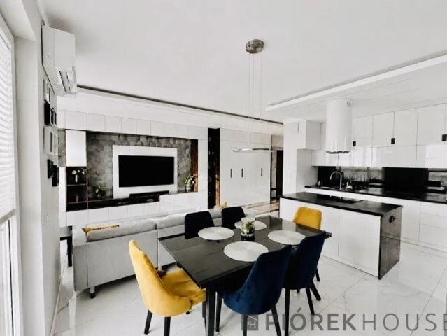 Sprzedam przestronne 4 pokojowe mieszkanie 85 m² z balkonem w Ursynowie