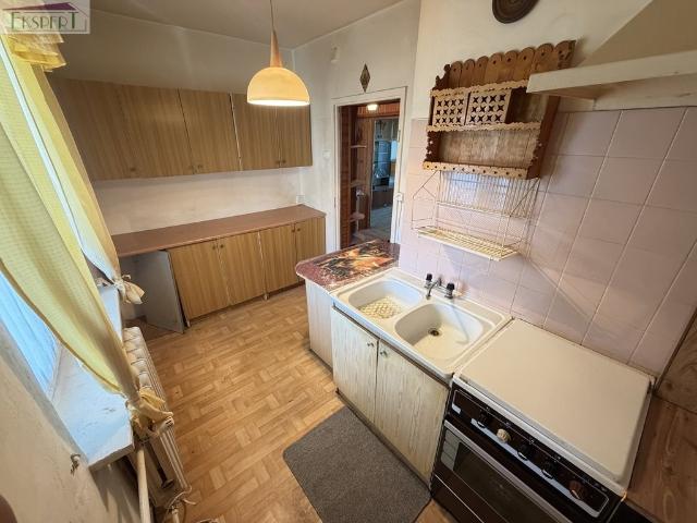 Sprzedam przestronne 62 m² mieszkanie z dużym potencjałem w Sosnowcu