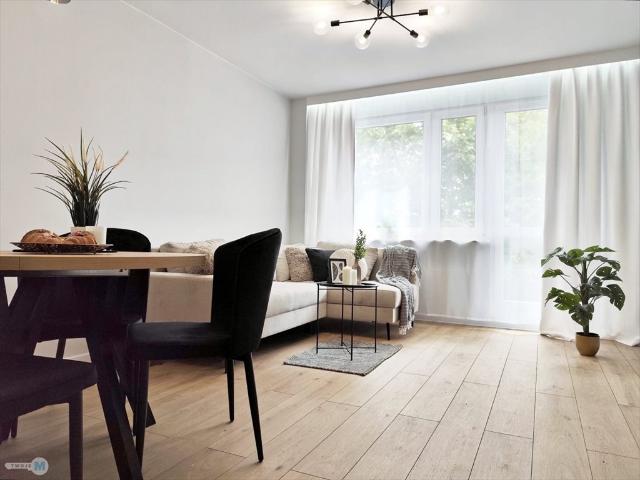 Sprzedam przestronne 3 pokojowe mieszkanie 59 m² z balkonem w Kielcach