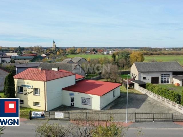 Sprzedam przestronny dom 345 m² z możliwością działalności w Miedźnie