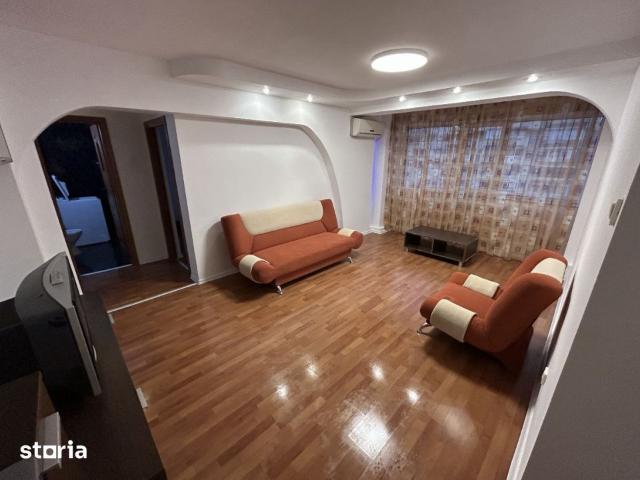 Spre inchiriere apartament 3 camere