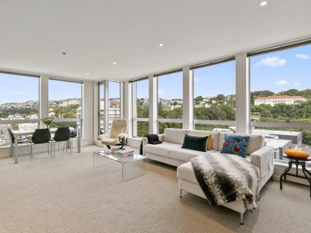 Spread Out In This Spacious Corner Penthouse